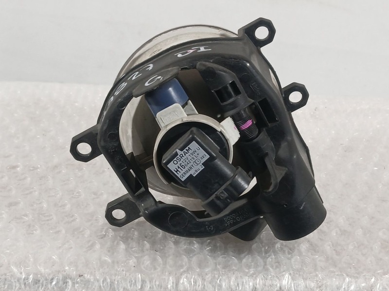 Recambio de faro antiniebla izquierdo para toyota yaris (_p13_) 1.5 hybrid (nhp130_) referencia OEM IAM 8122002110  