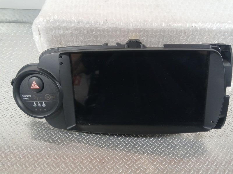 Recambio de sistema navegacion gps para toyota yaris (_p13_) 1.5 hybrid (nhp130_) referencia OEM IAM   