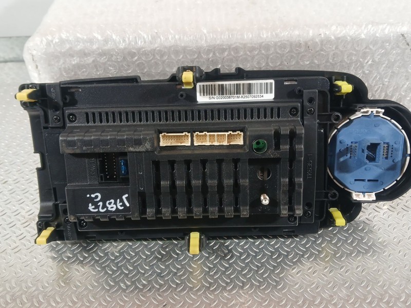 Recambio de sistema navegacion gps para toyota yaris (_p13_) 1.5 hybrid (nhp130_) referencia OEM IAM   