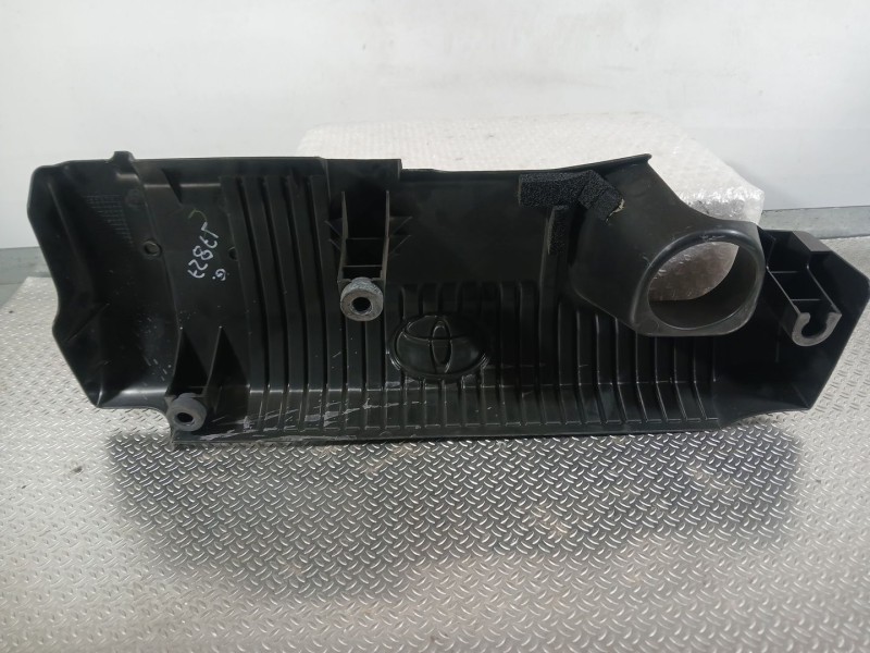 Recambio de tapa motor para toyota yaris (_p13_) 1.5 hybrid (nhp130_) referencia OEM IAM 112120M060  