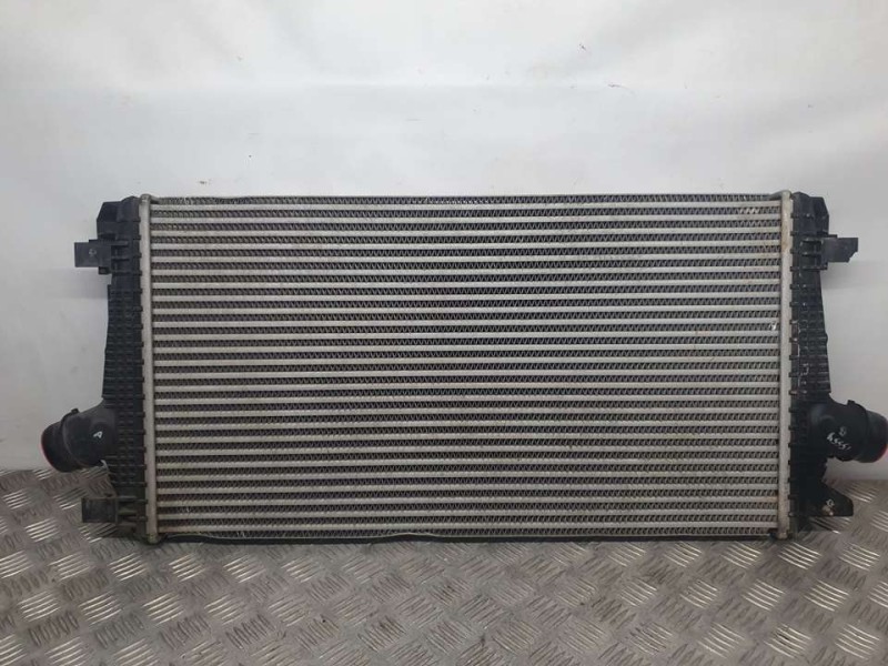 Recambio de intercooler para opel astra j lim. selective referencia OEM IAM 13267647 DELPHI 