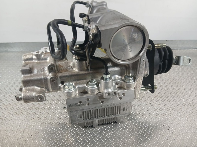 Recambio de abs para toyota yaris (_p13_) 1.5 hybrid (nhp130_) referencia OEM IAM 440500D390  