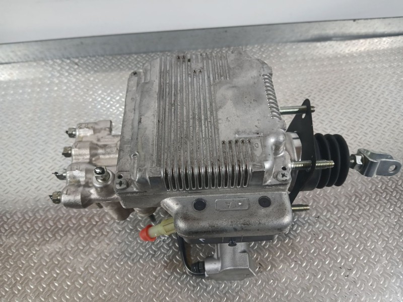 Recambio de abs para toyota yaris (_p13_) 1.5 hybrid (nhp130_) referencia OEM IAM 440500D390  