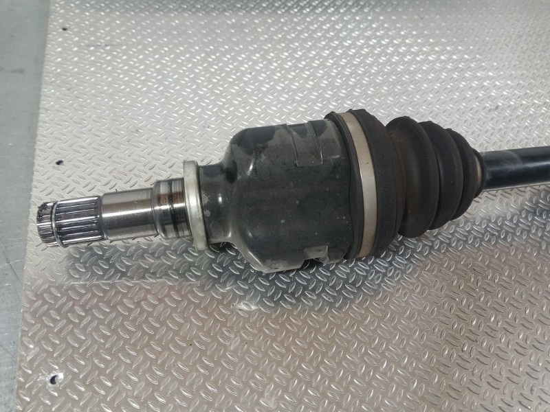 Recambio de transmision delantera derecha para toyota yaris (_p13_) 1.5 hybrid (nhp130_) referencia OEM IAM 434100D401  