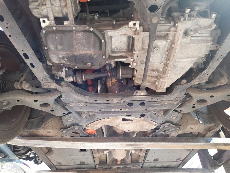 Recambio de puente delantero para toyota auris (-e18) 1.8 hybrid (zwee186) referencia OEM IAM 5120102102  