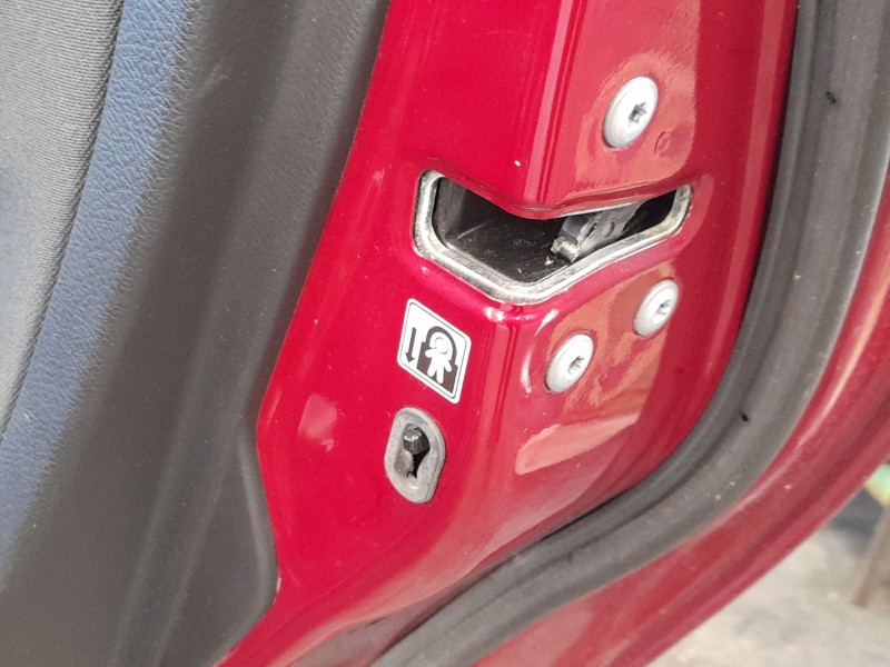 Recambio de cerradura puerta trasera derecha para toyota auris (-e18) 1.8 hybrid (zwee186) referencia OEM IAM 6905005050  