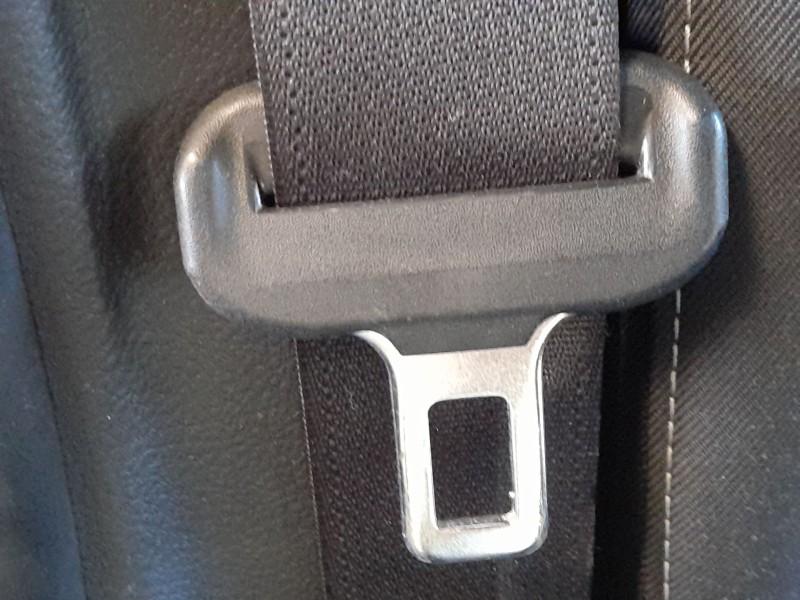 Recambio de cinturon seguridad trasero derecho para toyota auris (-e18) 1.8 hybrid (zwee186) referencia OEM IAM 7336002550C0  