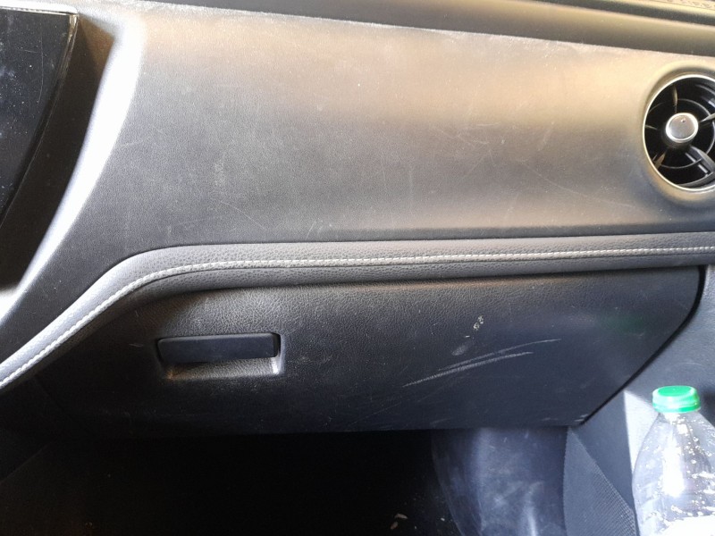 Recambio de guantera para toyota auris (-e18) 1.8 hybrid (zwee186) referencia OEM IAM 5555002290C2  