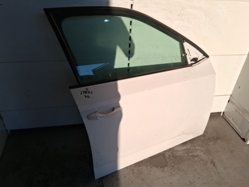 Recambio de puerta delantera derecha para skoda fabia iii (nj3) 1.4 tdi referencia OEM IAM 6V0831056A  