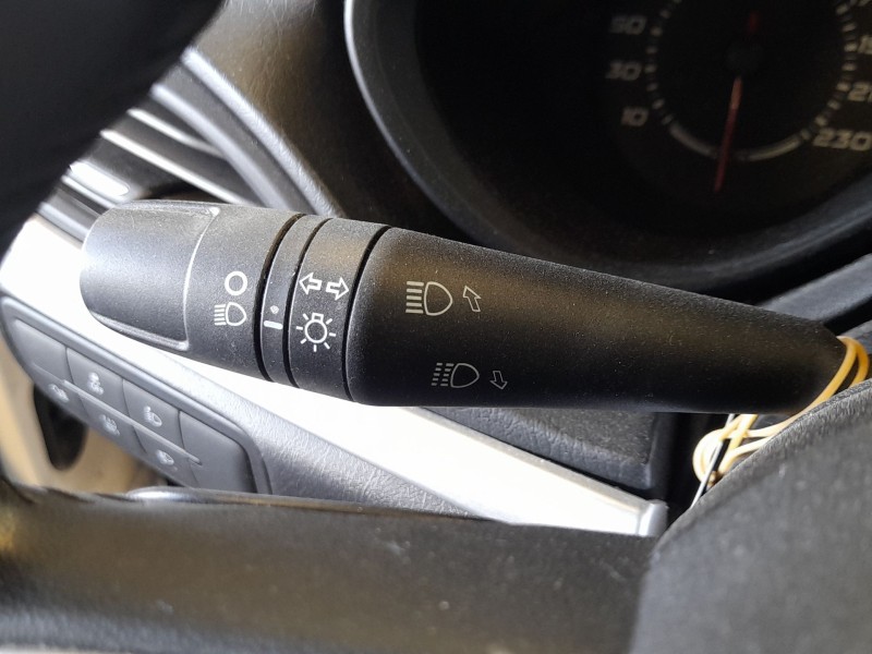 Recambio de mando luces y limpia para fiat tipo station wagon (356_, 357_) 1.3 d (356wxh1a) referencia OEM IAM 735752435  
