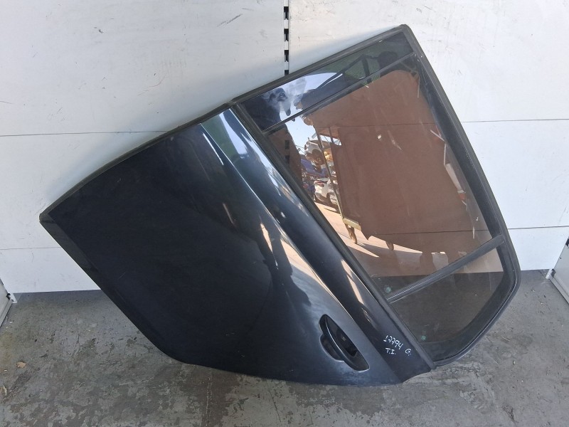 Recambio de puerta trasera izquierda para volkswagen golf plus v (5m1, 521) 1.2 tsi referencia OEM IAM 5K6833055K  