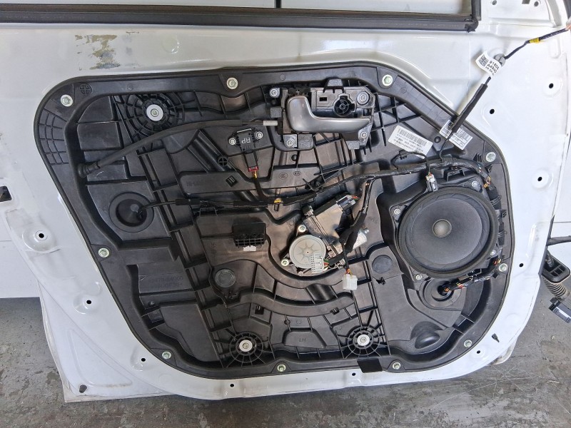 Recambio de elevalunas delantero izquierdo para kia carens iv 1.7 crdi referencia OEM IAM 82471A4030  