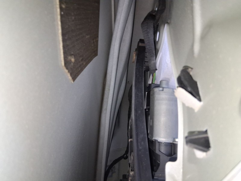 Recambio de elevalunas trasero derecho para kia carens iv 1.7 crdi referencia OEM IAM 83481A4010  