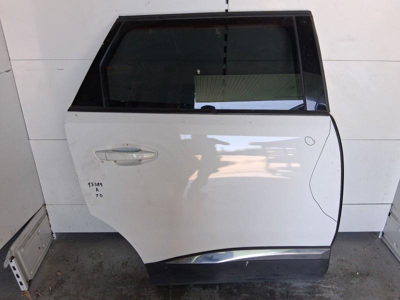 Recambio de puerta trasera derecha para kia carens iv 1.7 crdi referencia OEM IAM 77004A4000 TOCADA 