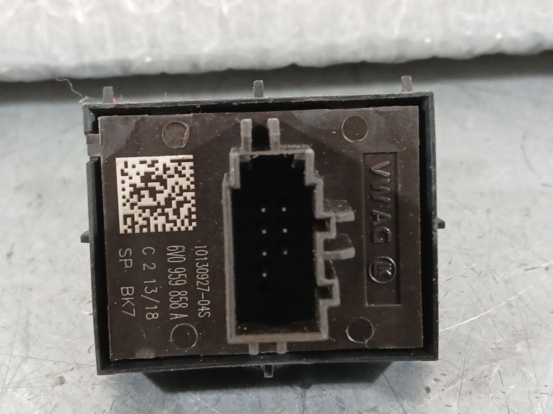 Recambio de mando elevalunas delantero izquierdo para skoda fabia iii (nj3) 1.4 tdi referencia OEM IAM 6V0959858AWHS  