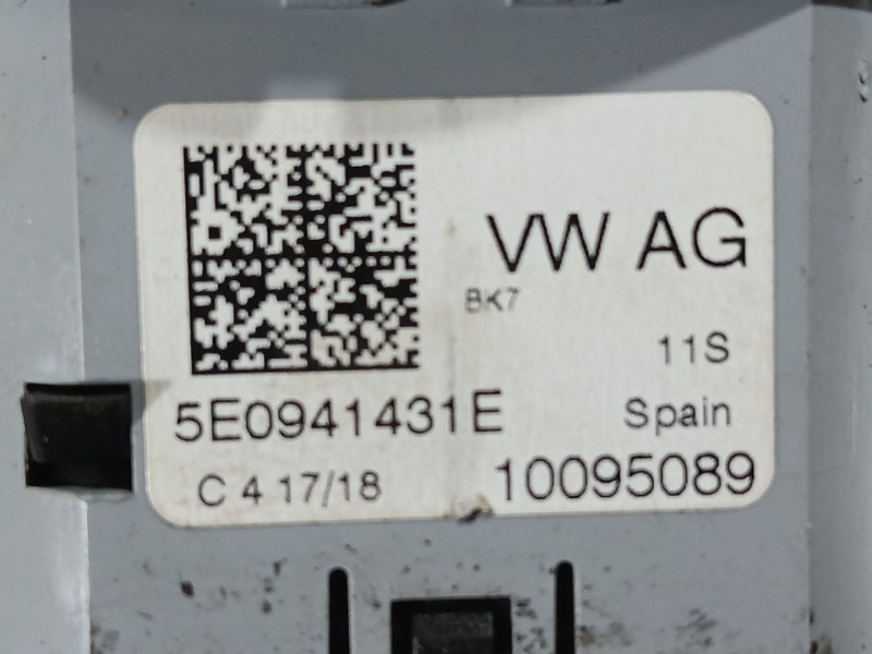 Recambio de mando luces para skoda fabia iii (nj3) 1.4 tdi referencia OEM IAM 5E0941431GWHI  