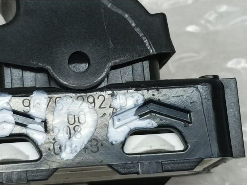 Recambio de mando elevalunas delantero derecho para peugeot expert furgón pro standar referencia OEM IAM 96762292ZD  