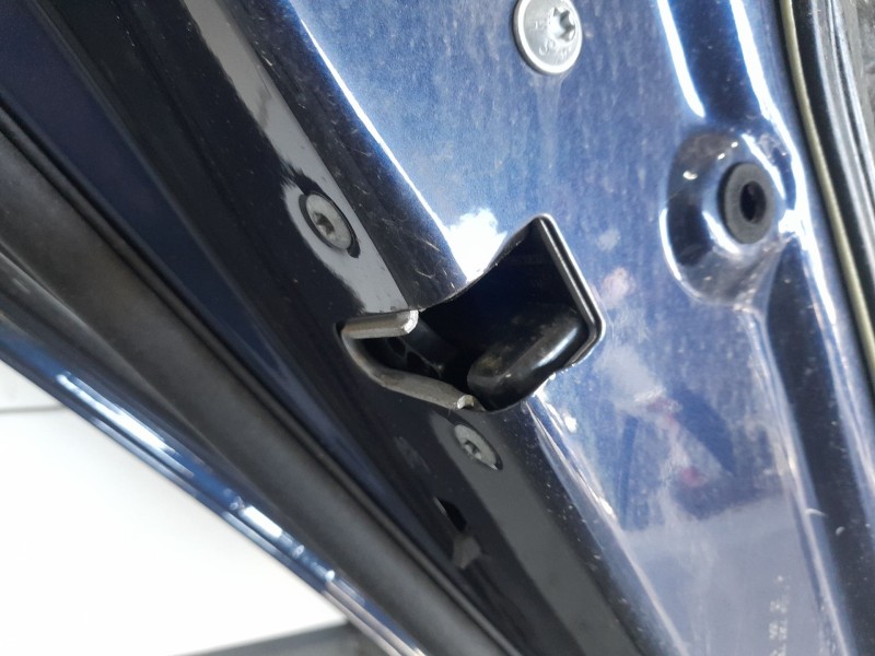 Recambio de cerradura puerta trasera izquierda para mercedes-benz clase c (w206) c 300 de (206.208) referencia OEM IAM A09973083