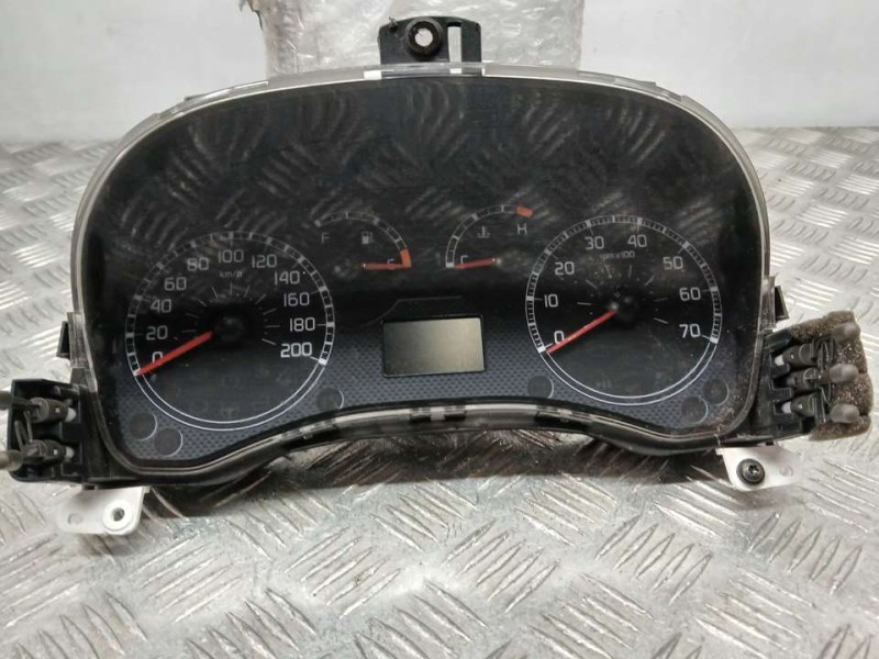 Recambio de cuadro instrumentos para fiat panda (169) 1.2 8v alessi referencia OEM IAM 0046801565  