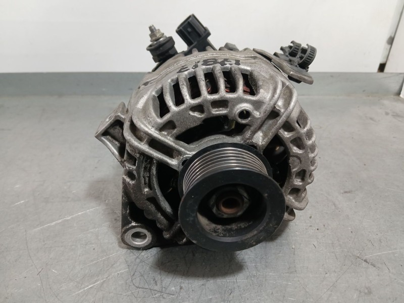 Recambio de alternador para toyota avensis sedán (_t25_) 2.0 (azt250_) referencia OEM IAM 270600D030  