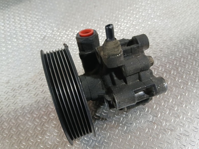 Recambio de bomba direccion para toyota avensis sedán (_t25_) 2.0 (azt250_) referencia OEM IAM 4431005090  