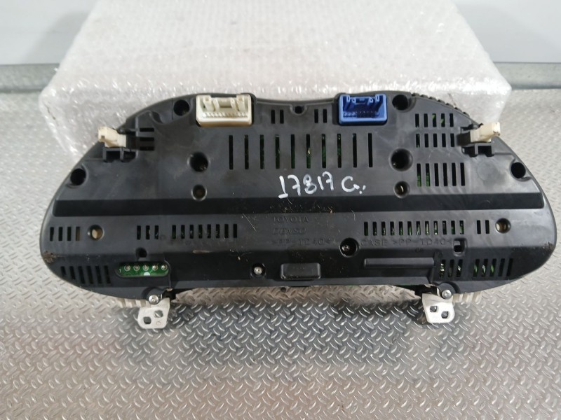 Recambio de cuadro instrumentos para toyota avensis sedán (_t25_) 2.0 (azt250_) referencia OEM IAM 5530305011C0  