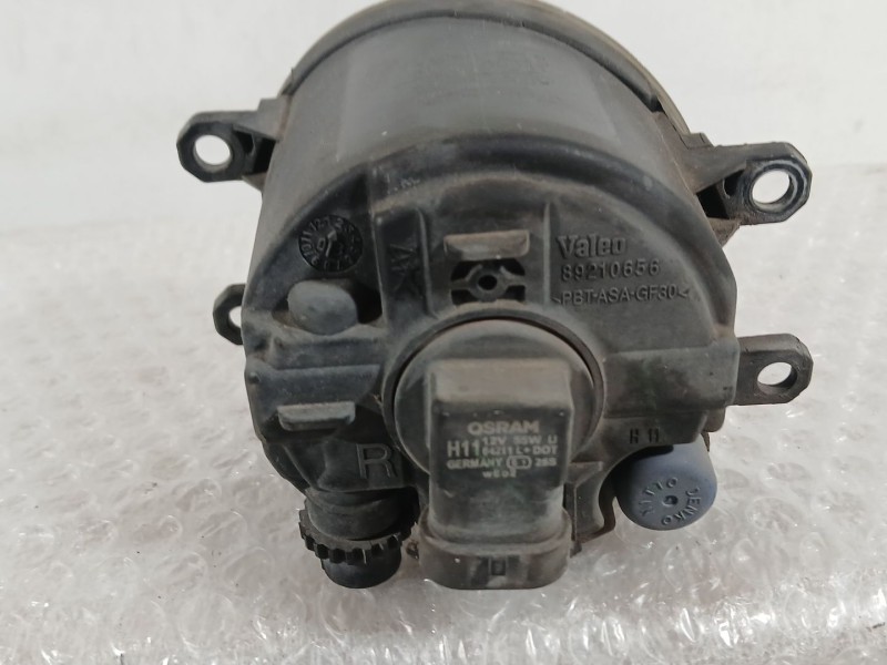 Recambio de faro antiniebla derecho para toyota avensis sedán (_t25_) 2.0 (azt250_) referencia OEM IAM 812100D042  