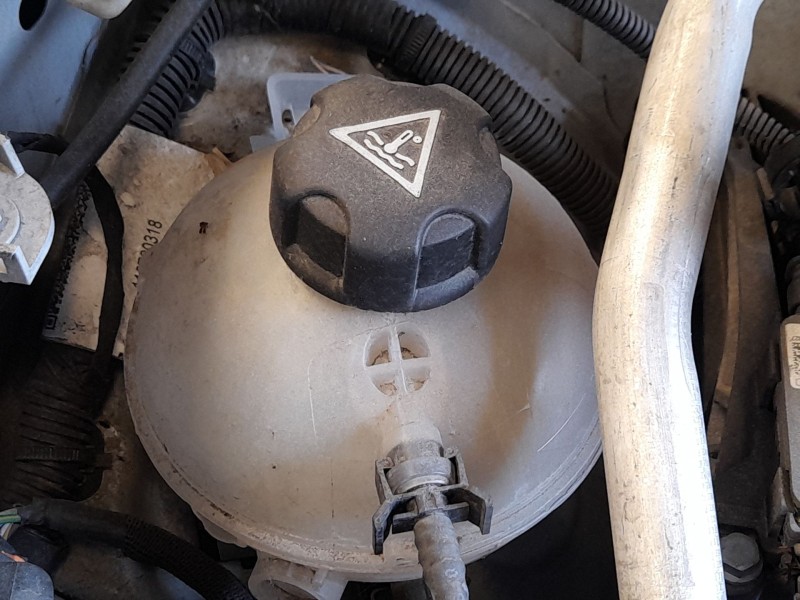 Recambio de deposito expansion para peugeot 308 sw iii (fc_, fj_, fr_, f4_, fn_) bluehdi 130 (fcyhzl, fcyhzt) referencia OEM IAM