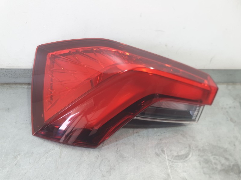 Recambio de piloto trasero izquierdo exterior para skoda kamiq (nw4) 1.0 tsi referencia OEM IAM 658945095  