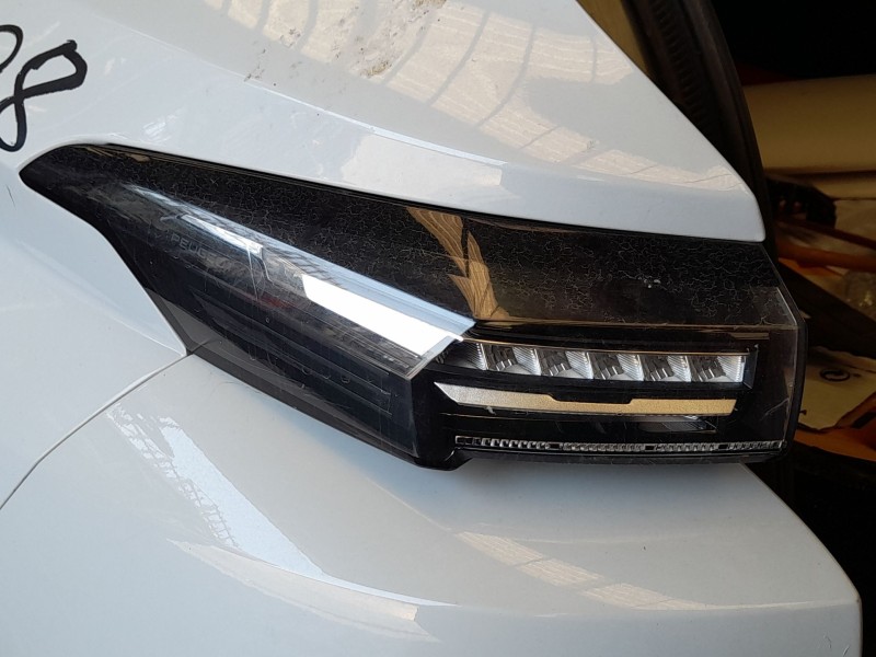 Recambio de piloto trasero izquierdo exterior para peugeot 308 sw iii (fc_, fj_, fr_, f4_, fn_) bluehdi 130 (fcyhzl, fcyhzt) ref