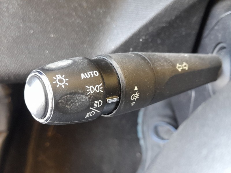 Recambio de mando luces y limpia para peugeot 308 sw iii (fc_, fj_, fr_, f4_, fn_) bluehdi 130 (fcyhzl, fcyhzt) referencia OEM I