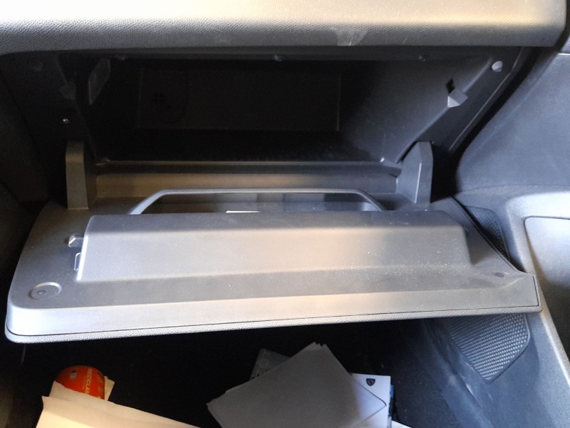 Recambio de guantera para peugeot 308 sw iii (fc_, fj_, fr_, f4_, fn_) bluehdi 130 (fcyhzl, fcyhzt) referencia OEM IAM 98388252Z