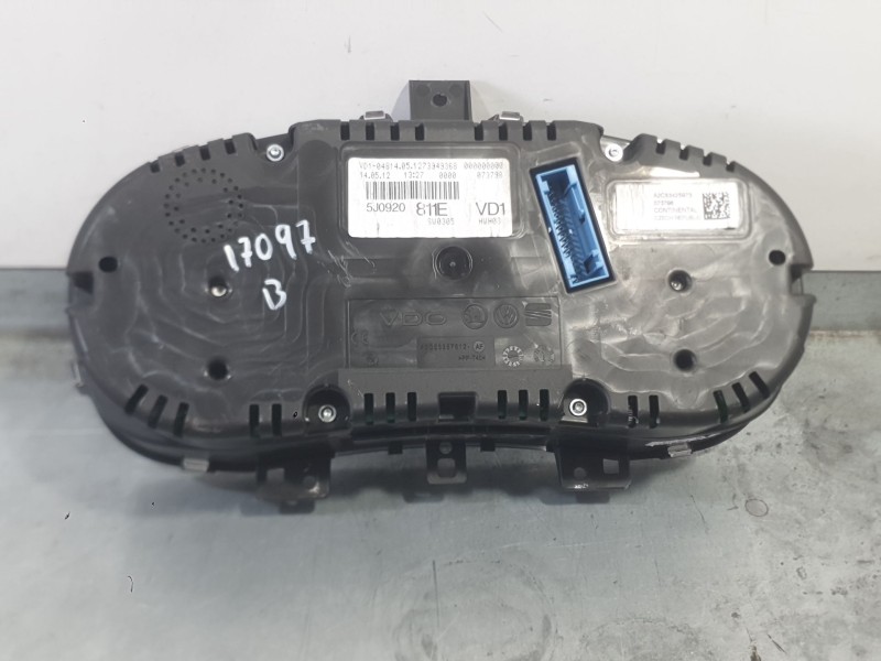 Recambio de cuadro instrumentos para skoda fabia ii (542) 1.2 12v referencia OEM IAM 5J0920811E  