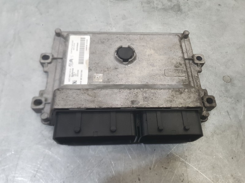 Recambio de centralita motor uce para peugeot 208 signature referencia OEM IAM   