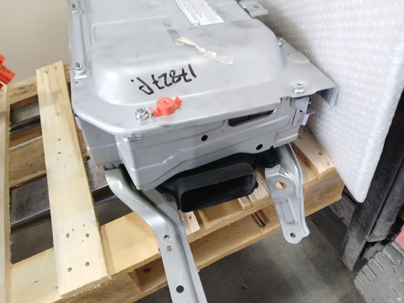 Recambio de bateria para toyota yaris (_p13_) 1.5 hybrid (nhp130_) referencia OEM IAM   