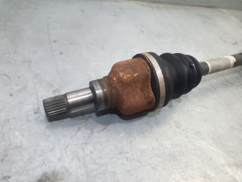 Recambio de transmision delantera izquierda para peugeot 208 signature referencia OEM IAM 9803959580  