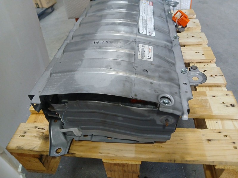 Recambio de bateria para toyota corolla sedán (_e21_) 1.8 vvti hybrid (mzea12, zre211, zwe211) referencia OEM IAM   