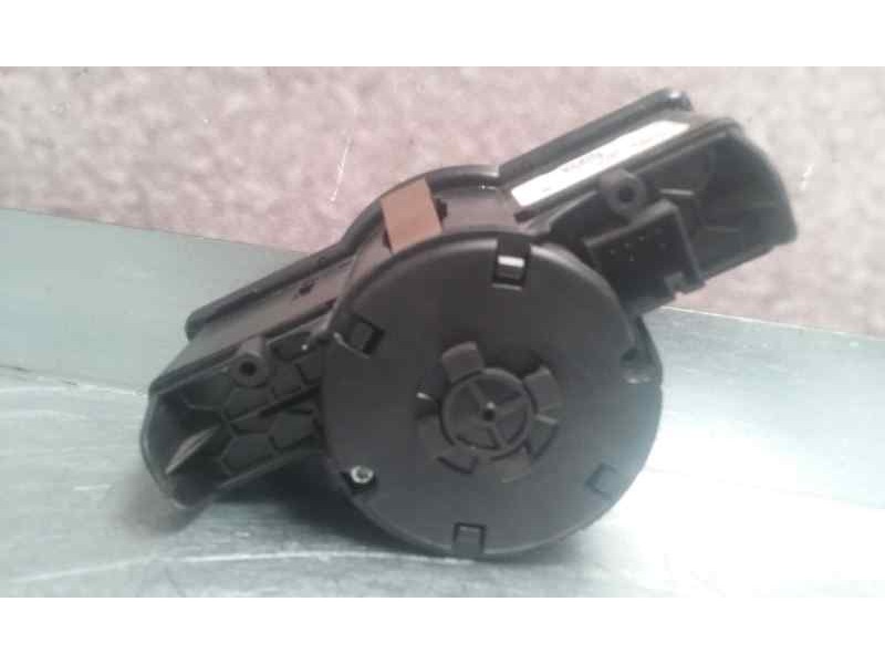 Recambio de mando luces para mercedes-benz clase b (w246) b 180 cdi be (246.200) referencia OEM IAM A2129050551  