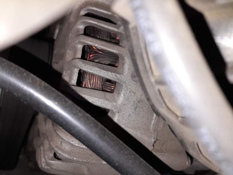 Recambio de alternador para seat ibiza v (kj1, kjg) 1.0 tgi referencia OEM IAM 04E903015  