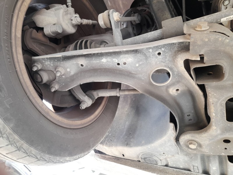 Recambio de brazo suspension inferior delantero derecho para seat ibiza v (kj1, kjg) 1.0 tgi referencia OEM IAM 2Q0407152D  