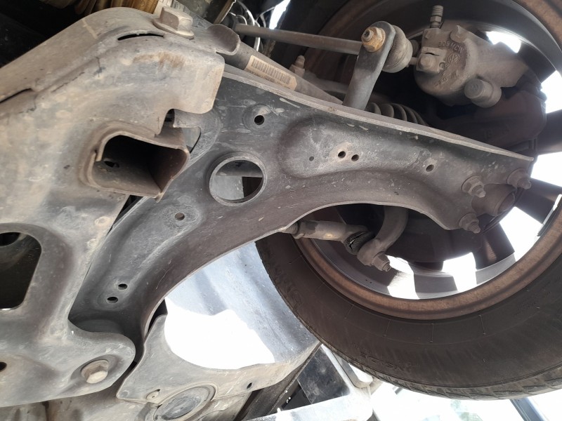 Recambio de brazo suspension inferior delantero izquierdo para seat ibiza v (kj1, kjg) 1.0 tgi referencia OEM IAM 2Q0407151D  