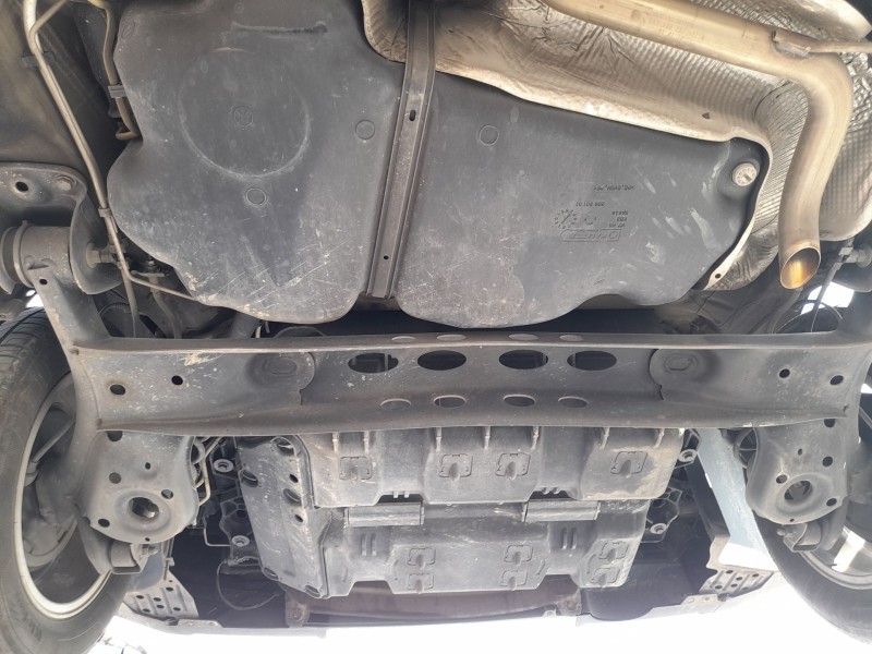 Recambio de puente trasero para seat ibiza v (kj1, kjg) 1.0 tgi referencia OEM IAM 2Q0501053CM TAMBOR C/ABS 5 TORNILLOS 