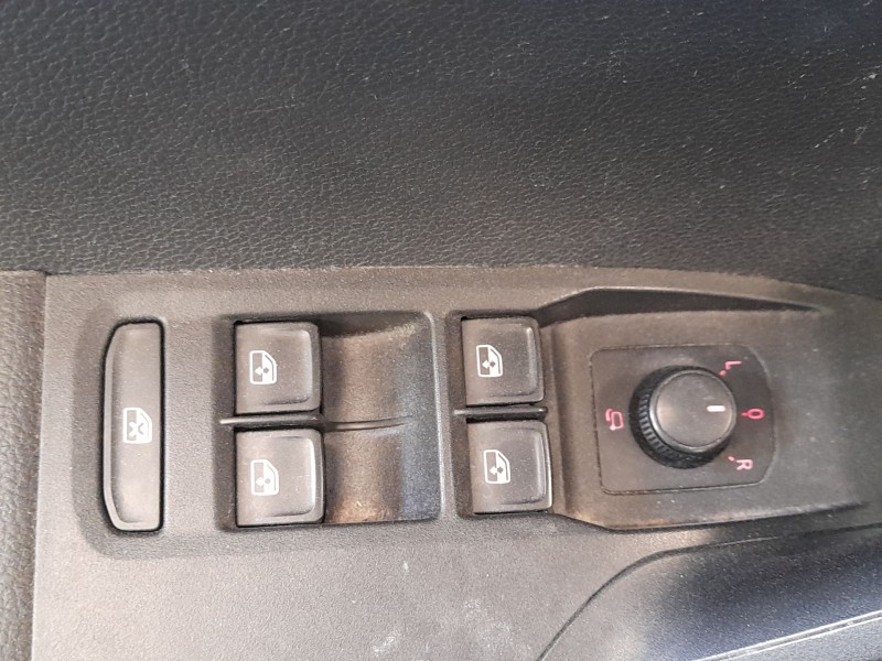 Recambio de elevalunas delantero izquierdo para seat ibiza v (kj1, kjg) 1.0 tgi referencia OEM IAM 6F0837461E C/MANDO RETROVISOR
