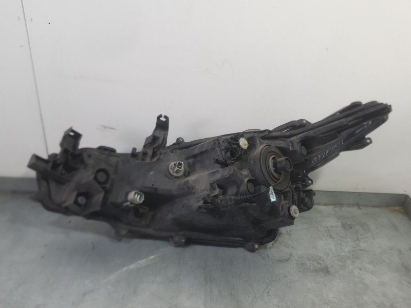 Recambio de faro derecho para toyota corolla sedán (_e21_) 1.8 vvti hybrid (mzea12, zre211, zwe211) referencia OEM IAM 8113002T3