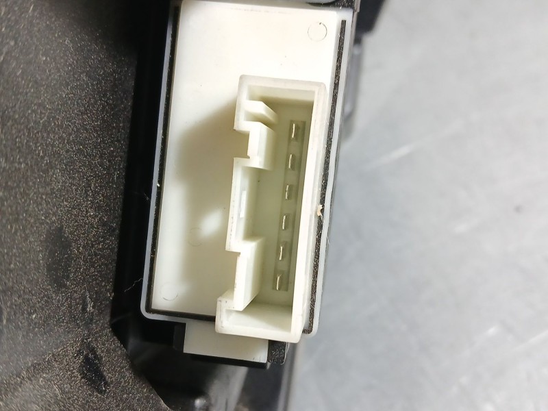 Recambio de elevalunas trasero derecho para bmw 1 (f40) 116 d referencia OEM IAM 51337465244  