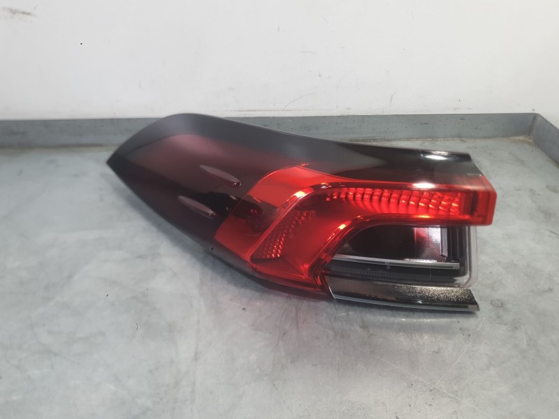 Recambio de piloto trasero izquierdo exterior para toyota corolla sedán (_e21_) 1.8 vvti hybrid (mzea12, zre211, zwe211) referen
