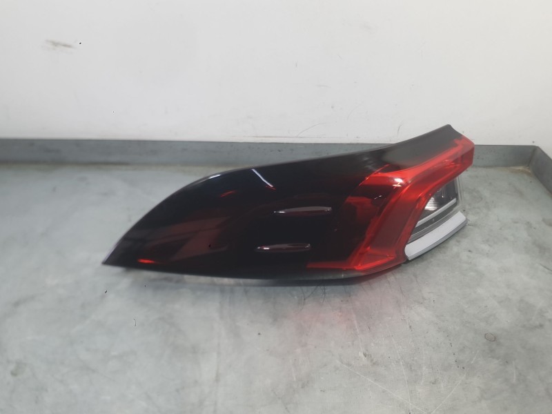 Recambio de piloto trasero izquierdo exterior para toyota corolla sedán (_e21_) 1.8 vvti hybrid (mzea12, zre211, zwe211) referen