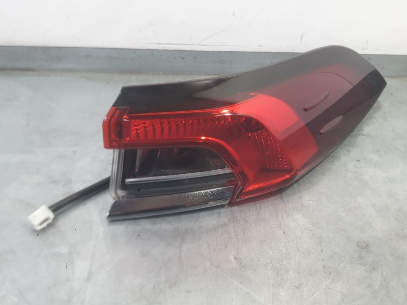 Recambio de piloto trasero derecho exterior para toyota corolla sedán (_e21_) 1.8 vvti hybrid (mzea12, zre211, zwe211) referenci