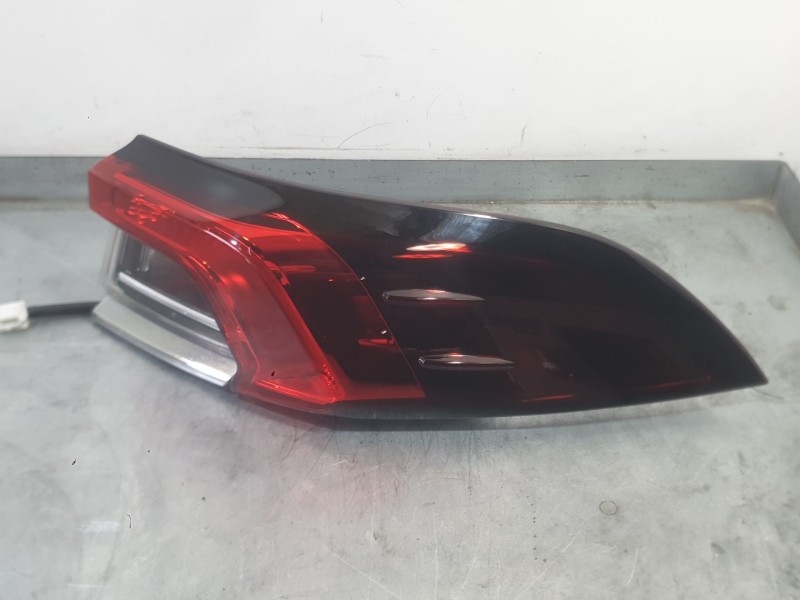 Recambio de piloto trasero derecho exterior para toyota corolla sedán (_e21_) 1.8 vvti hybrid (mzea12, zre211, zwe211) referenci