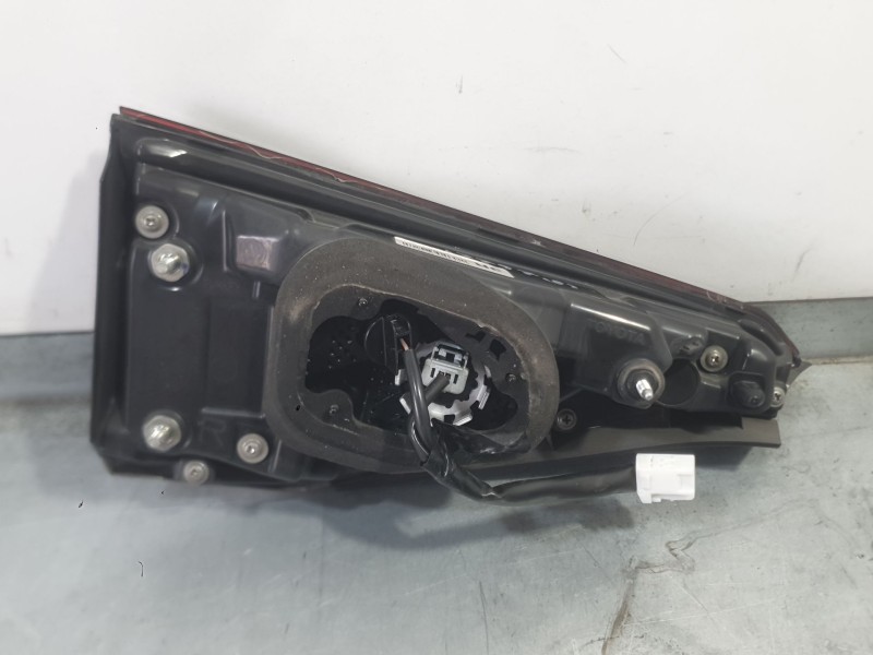 Recambio de piloto trasero derecho interior para toyota corolla sedán (_e21_) 1.8 vvti hybrid (mzea12, zre211, zwe211) referenci